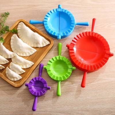 2020 Amazon Hot Sale Kitchen Pastry Tools 4 Pack Manual Plastic Empanada Press Dumpling Tool Mold Dumpling Maker Set